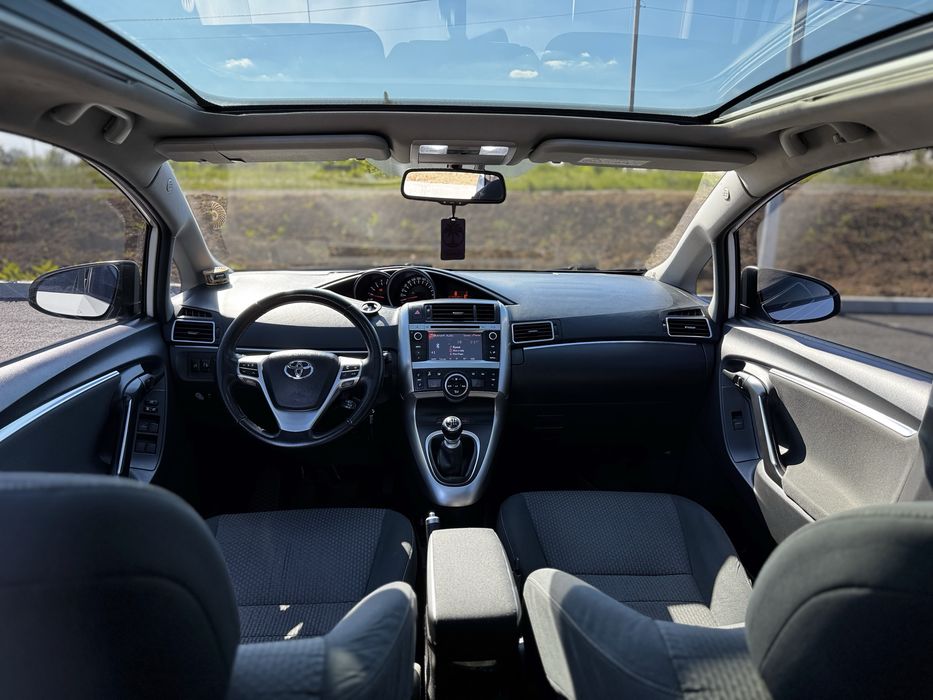 Продам Toyota Verso 2013 (Рестайлінг) — 2.0 Дизель, 1 власник в Україні!