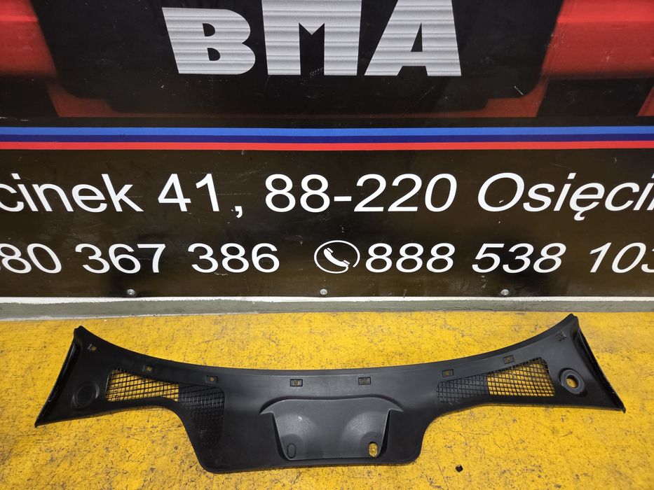 BMW Z3 Podszybie Plastikowe Oslona Listwa Europa 8.397500 BDB Stan