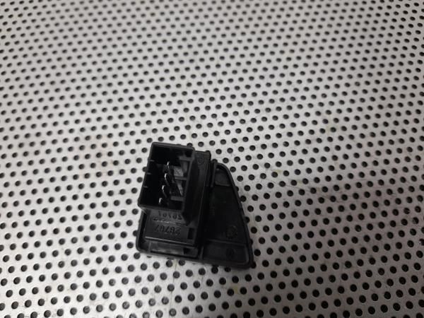 Comando / botão / interruptor vidros frente direito FIAT 500 (312_)