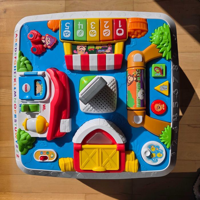 Stolik edukacyjny Fisher-Price stan doskonały