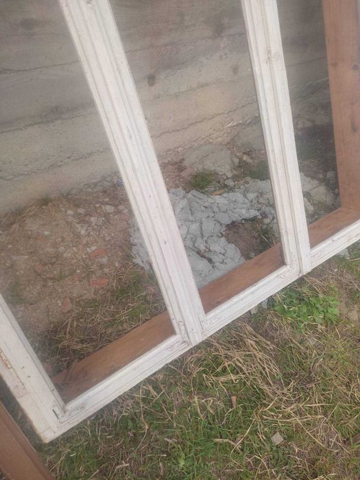 Віддам безкоштовно старі деревяні вікна двері. Тільки самовивіз.