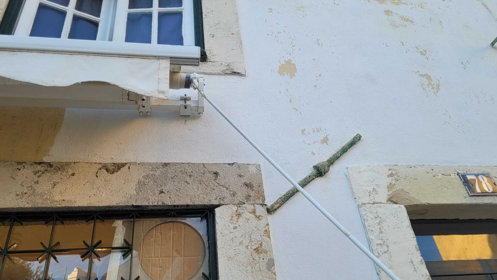 Toldo manual em segunda mão
