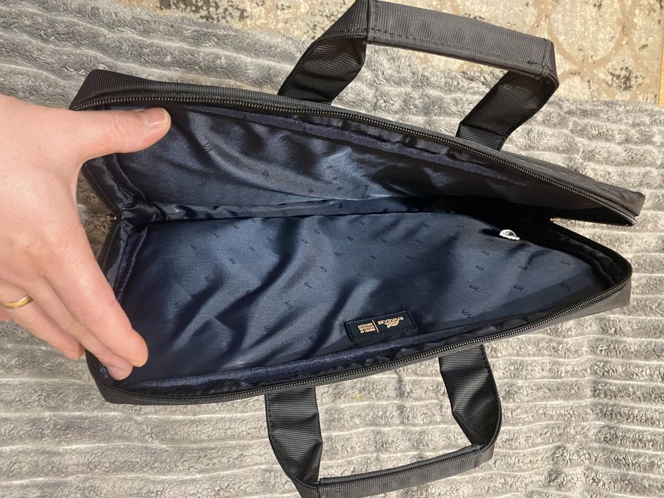 Сумка для ноутбука RivаCase 8231/ 15.6 / Black