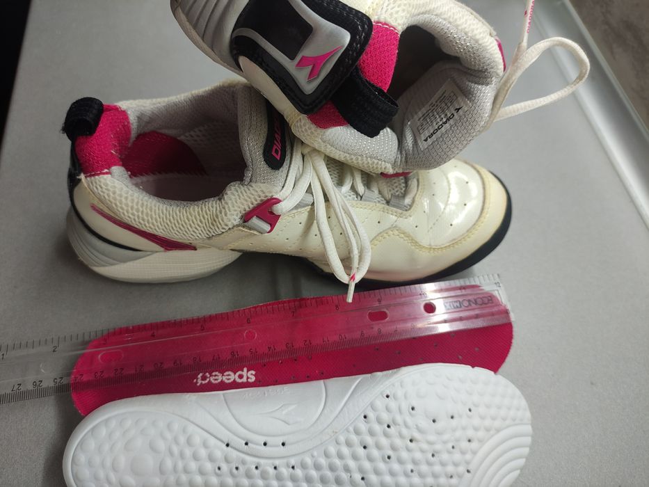 Фірмові кросівки Diadora 38,5р
