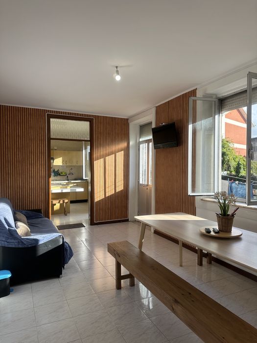 Quarto compartilhado Junto ao Metro da Trindade