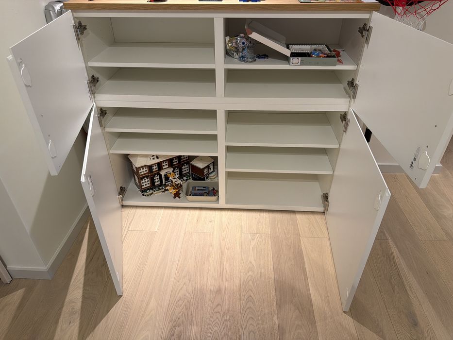 Ikea Besta 120x40 com tampo, prateleiras e portas dentadas