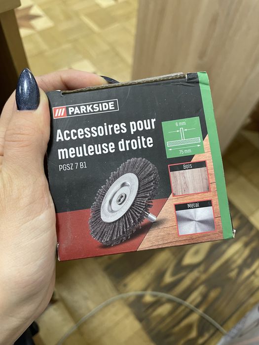 Щетка-крацовка (ведьма) плоская нейлоновая 75мм, со стерж 6мм PARKSIDE