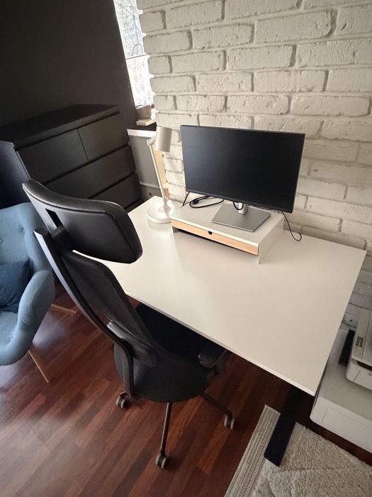 Biurko  110x80 + krzesło