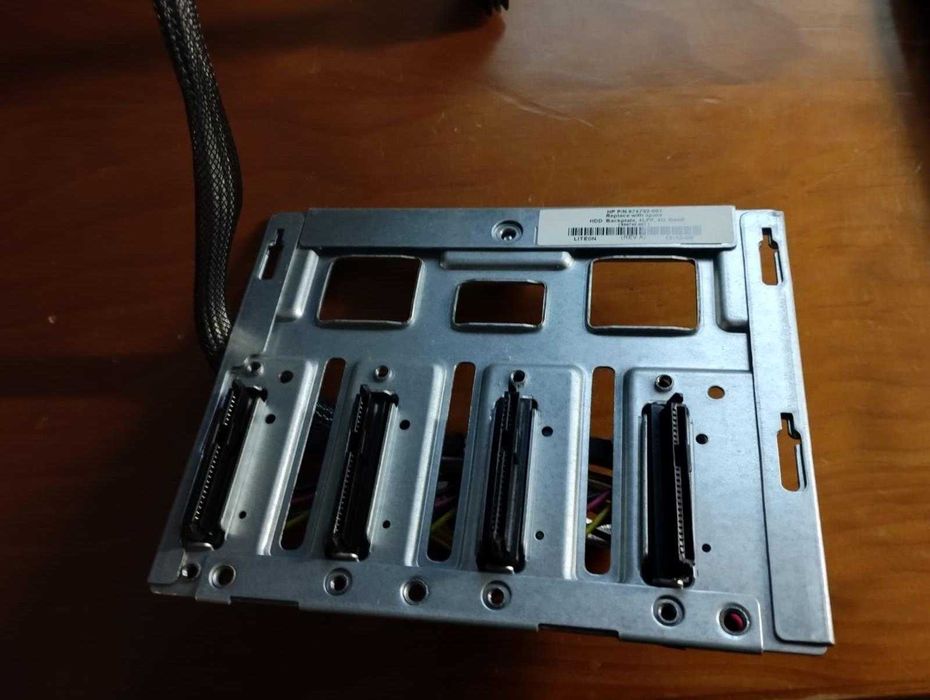 HP Proliant Mini-SAS 6.86.74.7-0.01 6.752.33-00.1 67.47.9.2-0.01