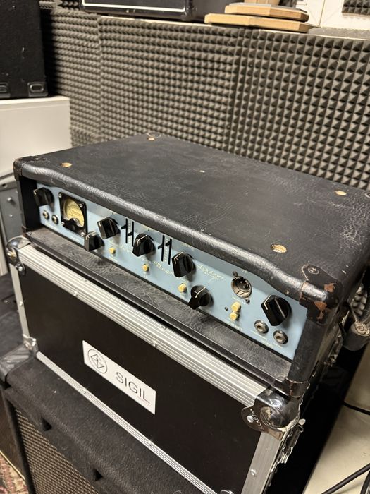 Head ashdown ABM 300, UK