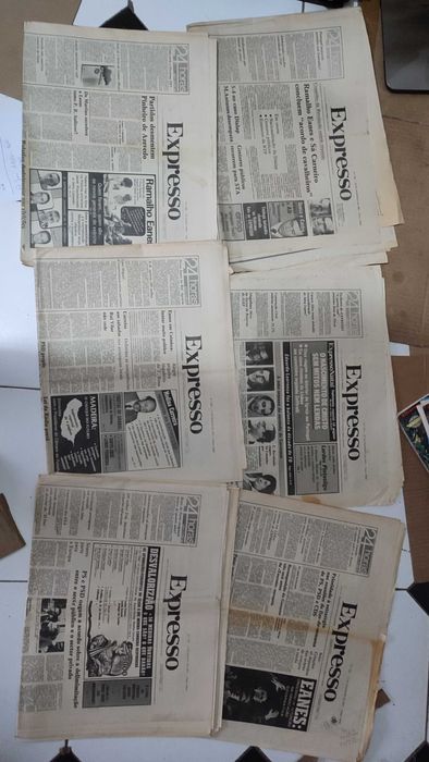 Lote 60 Jornais Expresso - Anos 70 e 80
