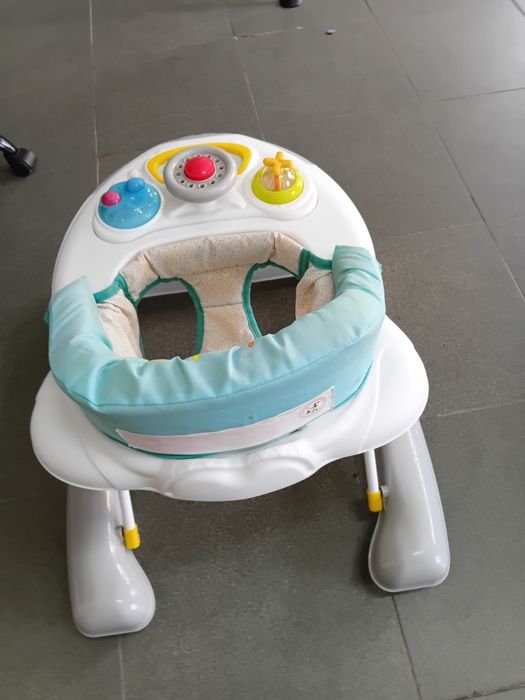 Andador(aranha) para bebé  Safety 1st Bolide .bom estado