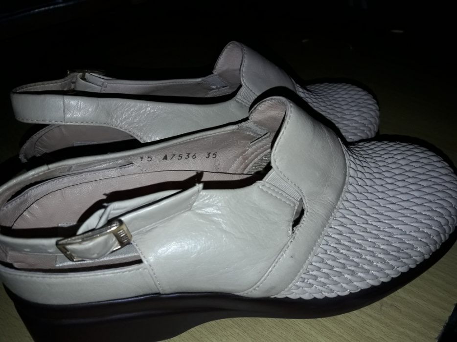 Sapatos ortopédicos de farmácia