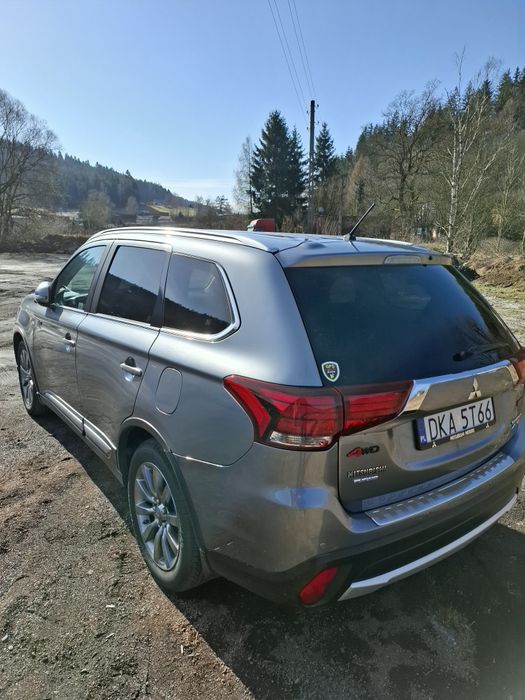 Outlander  3 sprzedam