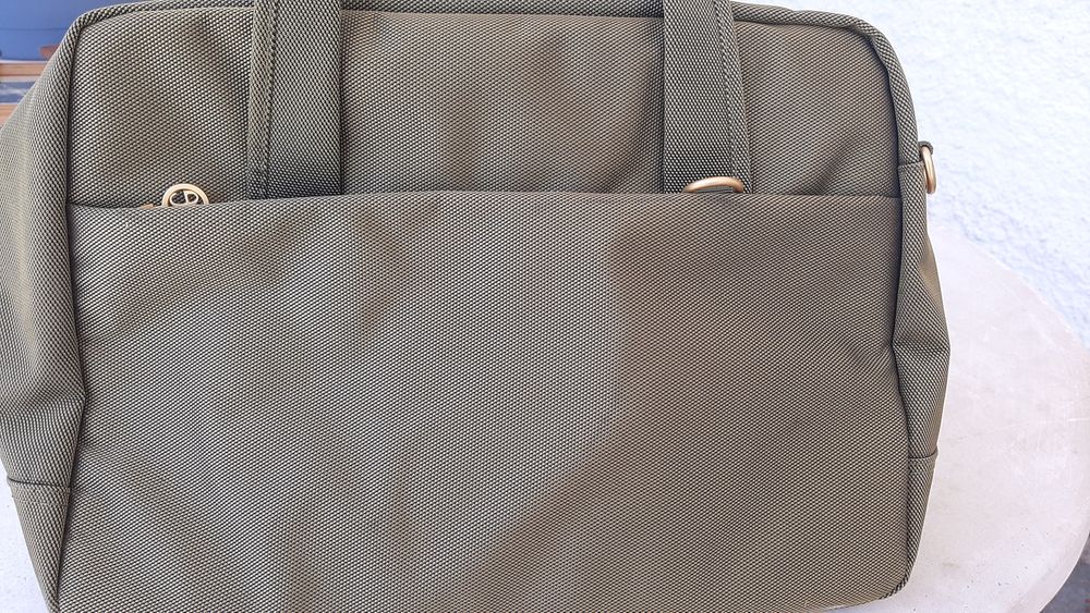 Mala computador verde