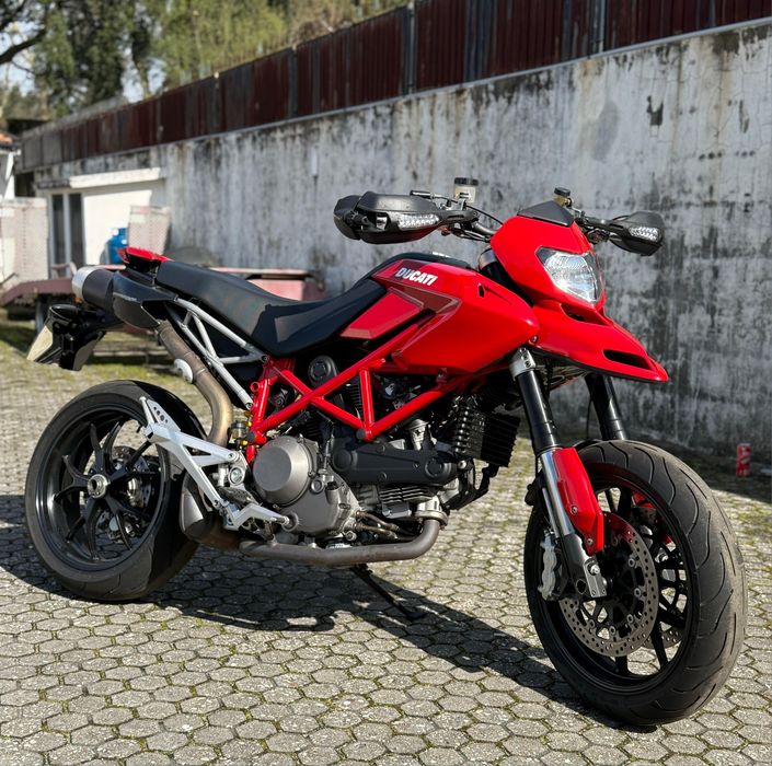 Ducati Hypermotard 1100 EVO – 2011 | 19.500 km | Nacional