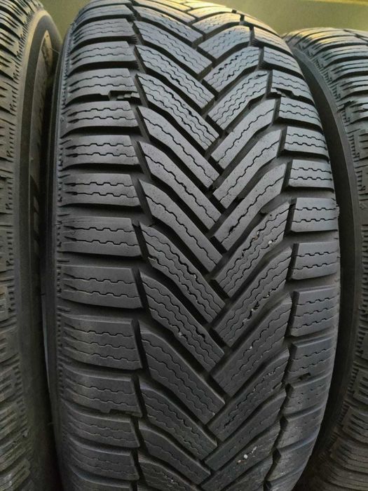 R16 215 60 шини зимові Michelin Alpin 6 чудовий стан преміум клас