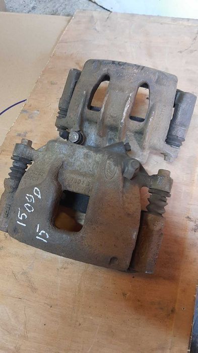 Супорт передній Форд Транзит ЛДВ Конвой ДАФ 400 R15 R16