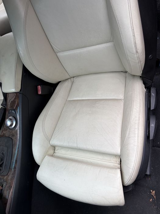 Fotele siedzenia bmw e90 sedan m pakiet sporty jasne skora skorzane grzane uk komplet