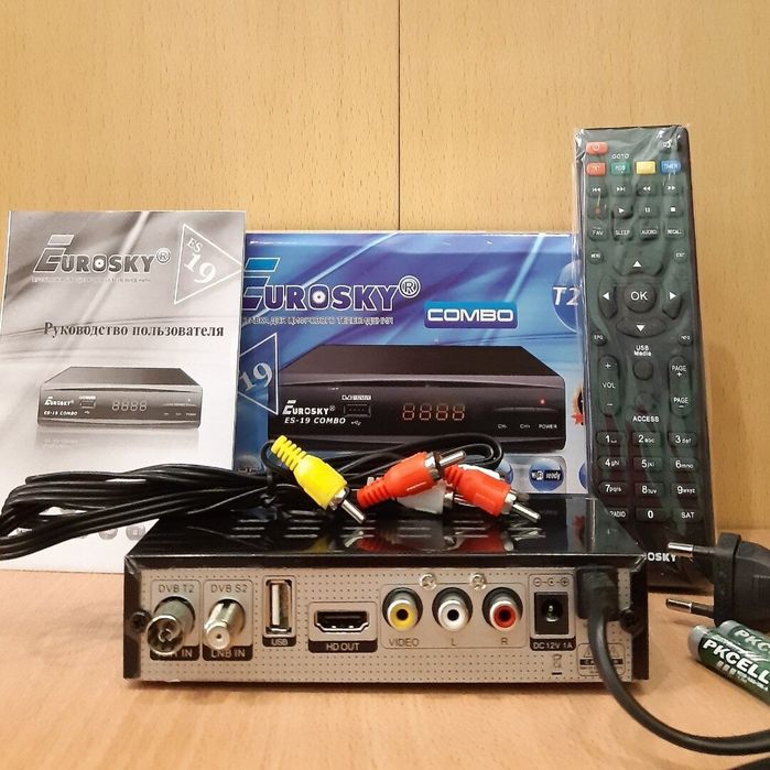 Цифровий комбінований ресивер T2/S2 Eurosky ES-19 Combo
