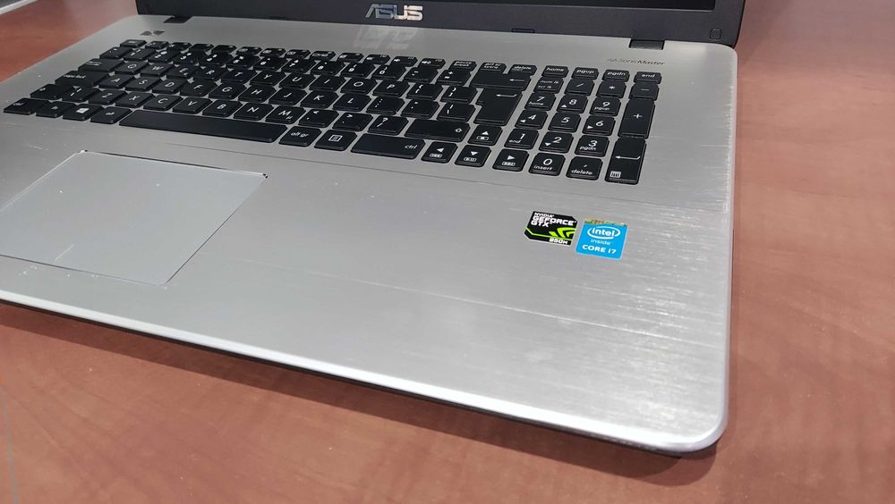 ASUS Gaming 17cali IPS i7 GTX 12GB 650GB CS WoT GTA5