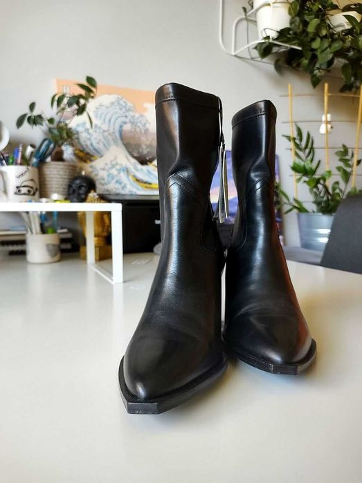 Nowe czarne skórzane kowbojki botki Badura