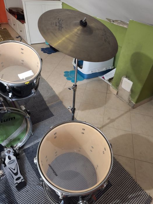 Bateria acústica Millenium