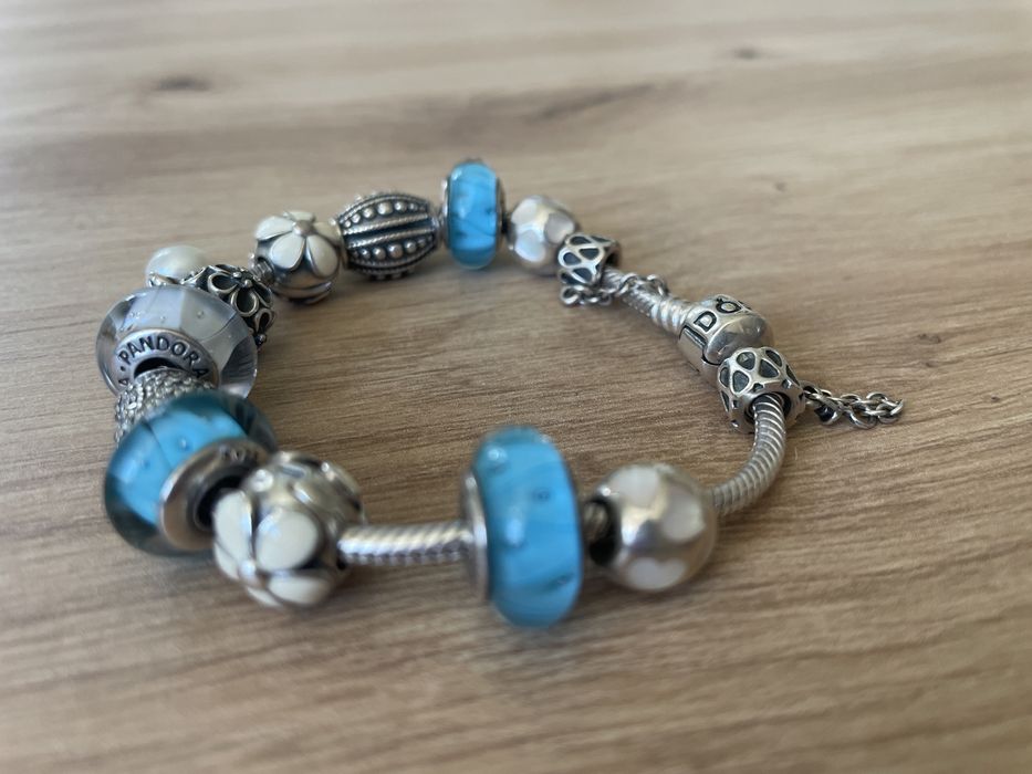 Bransoletka Pandora z 11 charms