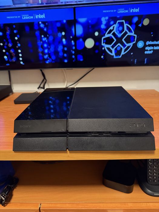 Playstation 4 500 gb com comando