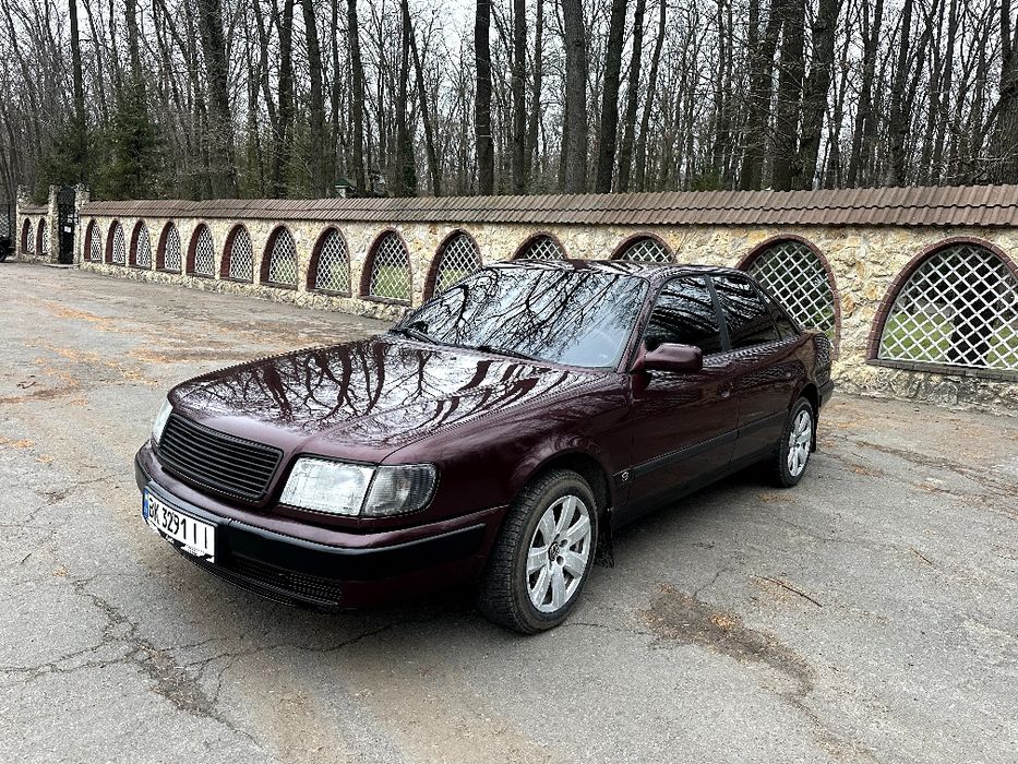 Машина в хорошому стані. Мотор 2.8 газ бензин Працює ідеально. Ходова зроблена . Резина зимова . Машина кожного дня в ходу. Документи в порядку переоформлення без питань. Деталі по телефону