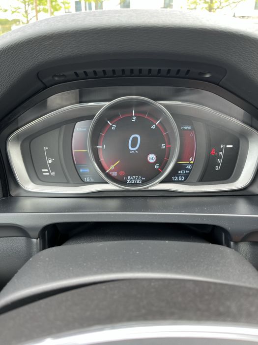 Volvo V60 D6 Híbrido Diesel  Valor negociavel!