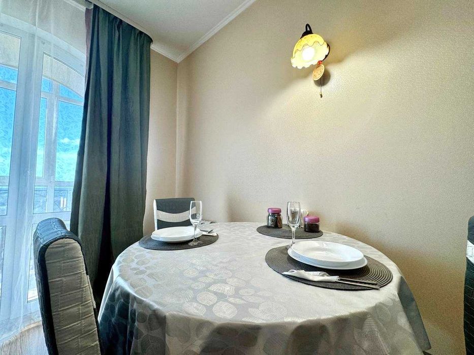ApartPoltava ПАНОРАМНИЙ балкон, Новобудова ЦЕНТР міста, СВІТЛО ЗАВЖДИ