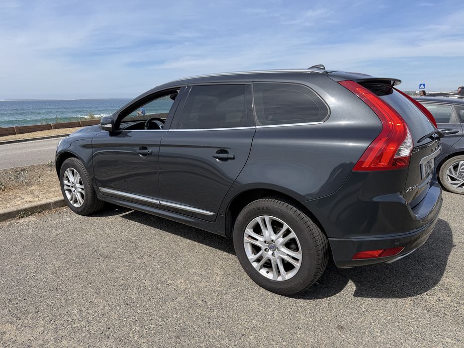 Volvo Xc60 2.0 D4 — photo 2