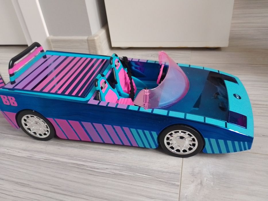 Lol surprise Imprezowe auto z basenem