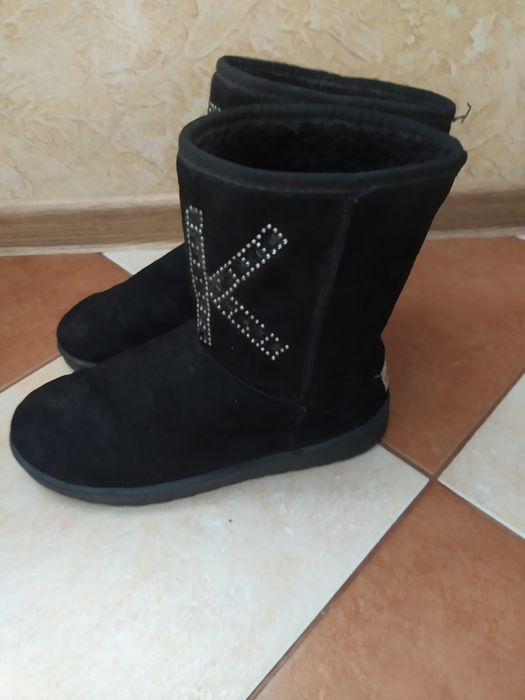 Уггі жіночі тепленькі