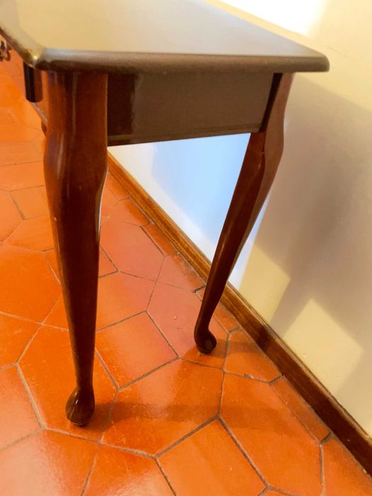 Mesa Consola Clássica em Madeira com Gaveta Central