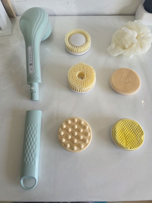 Escova de Banho Elétrica 6 em 1