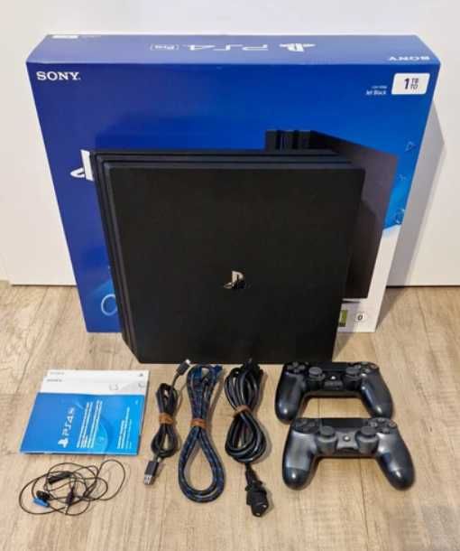 Konsola Sony PlayStation 4 Pro 1 TB z 2 kontrolerami i wszystkimi kablami. Stan techniczny i wizualny bardzo dobry.