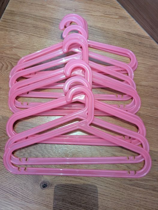 Cabides cor de rosa Ikea