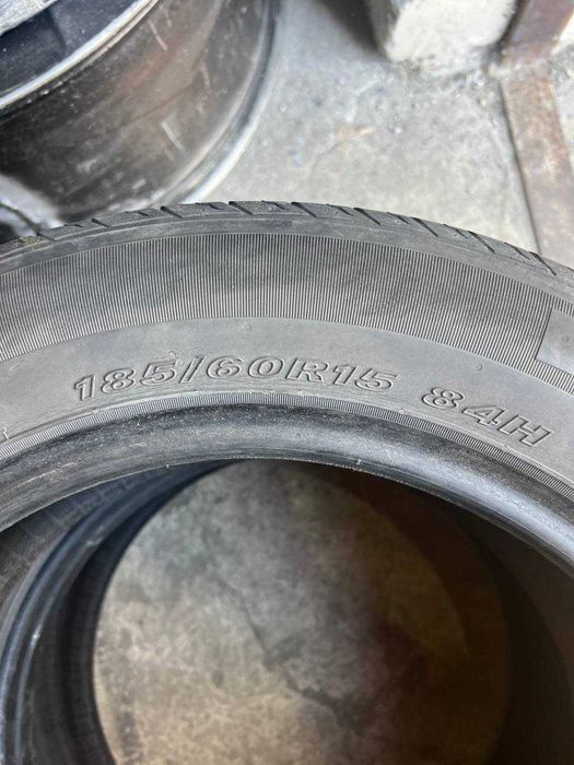 Шины 185/60 R15 Nexen б/у лето 4.5мм Пара L6