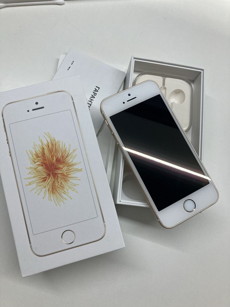 IPhone SE Gold 32 gb 2016 Neverlock 1 900 грн. Мобільні телефони