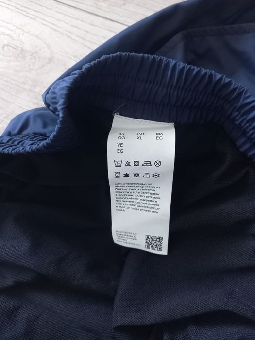 Продам шорты Huqo Boss