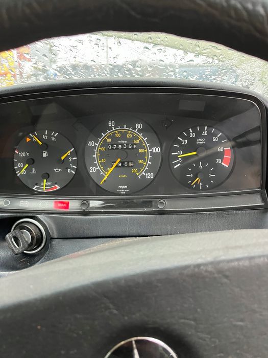 mercedes 123 coupe 1983 błotnik prawy zderzak maska gril lampy