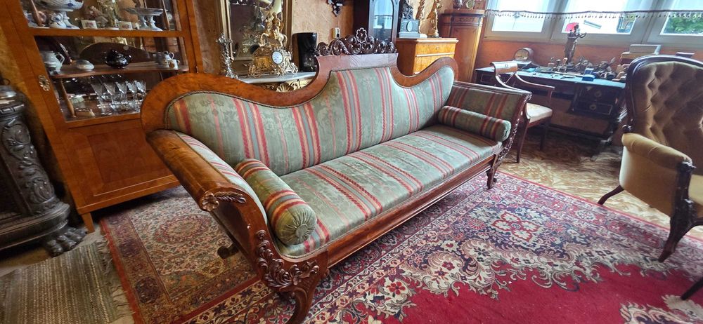 Stara sofa Biedermeier