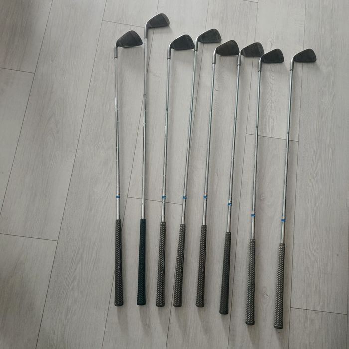 Zastaw kijów golfowych