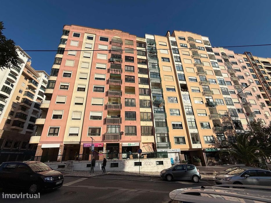 T2 com garagem - Rua da Milharada - Massamá — Massamá E Monte Abraão, Lisboa