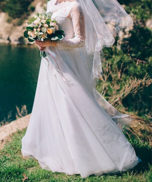 Весільна сукня А-силует