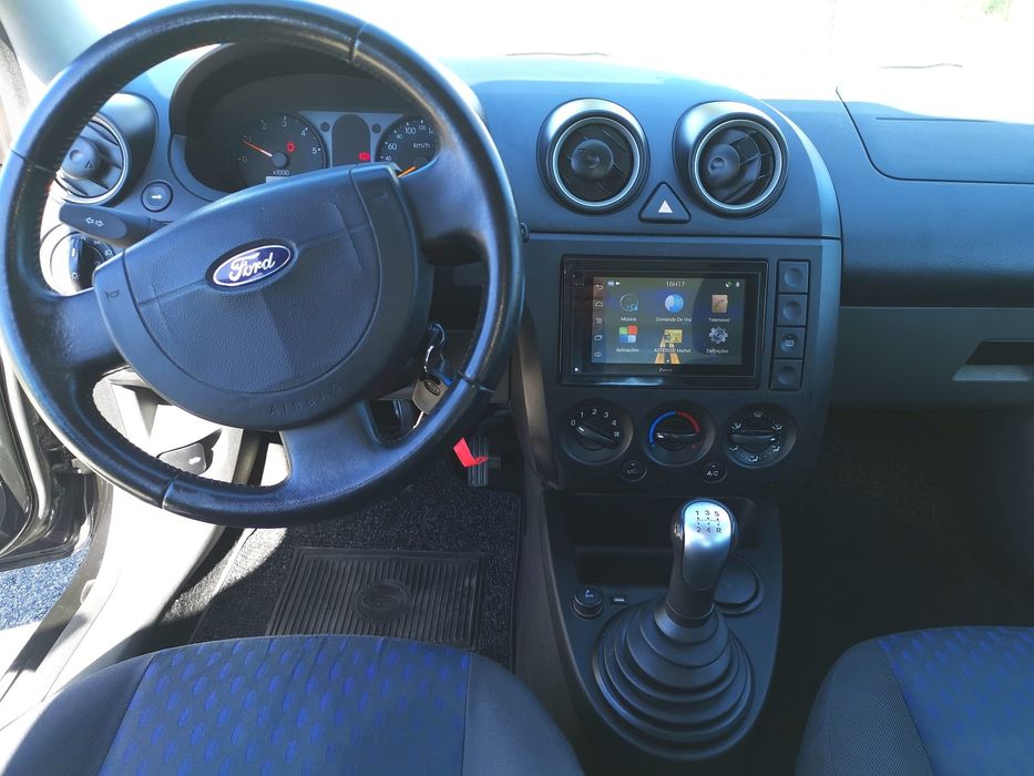 Ford fiesta 05 lugares