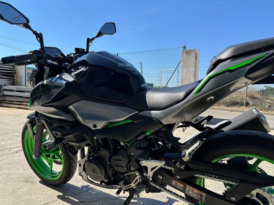 Kawasaki Z500 SE 2025