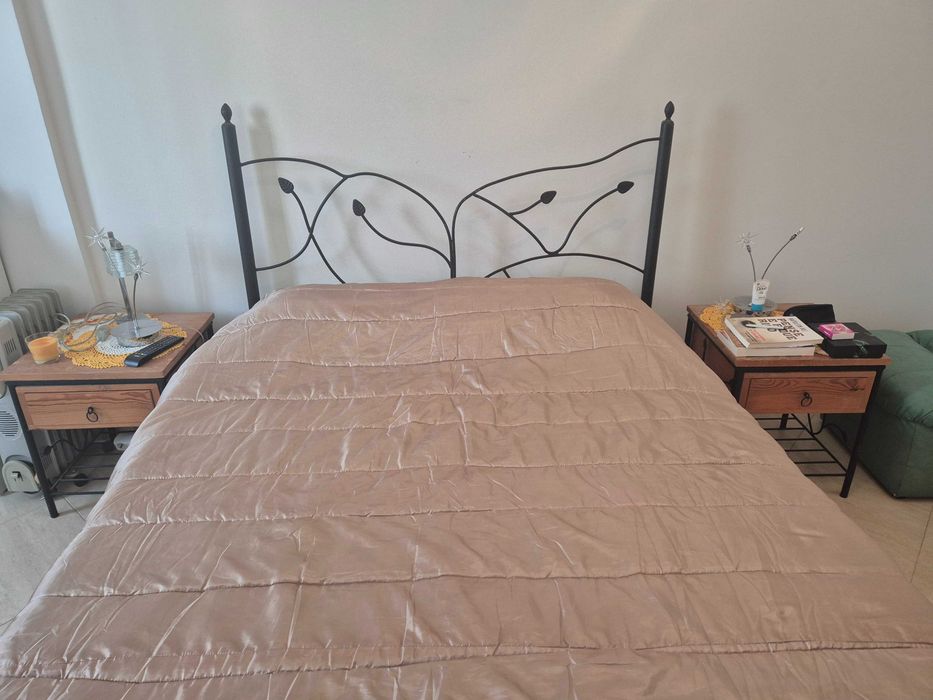 Cama de ferro com colchão ortopédico